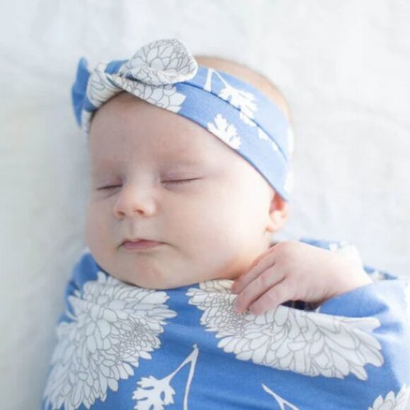 Baby Be Mine Zoe Swaddle Blanket & Headband - Picture 3 of 3